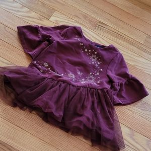 Cute top to wear with leggings
